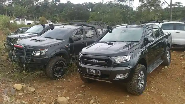 Foto - Mitsubishi Triton Ingin Curi Pasar Ford Ranger