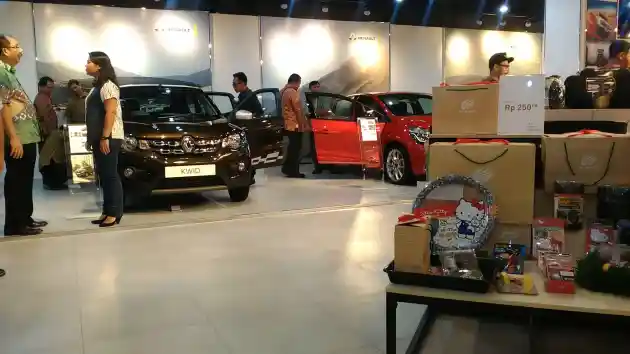 Foto - Renault Buka Showroom di Mall Untuk Pertama Kalinya