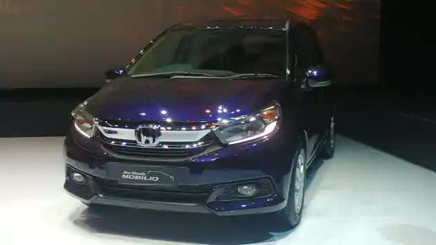 Foto - Honda Mobilio Facelift Resmi Meluncur, Termurah RP 189,5 Juta