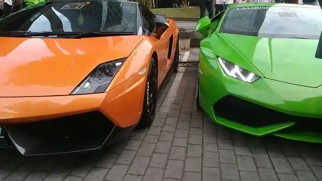 Foto - Deretan Lamborghini Meriahkan Peluncuran Kartu Kredit Mandiri Pertamina