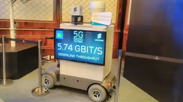 Foto - Ericsson Perkenalkan Jaringan 5G Di Indonesia Sebagai Pondasi Awal Mobil Otonom