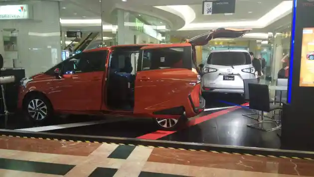 Foto - Mobil Baru Toyota Bisa Dicicil RP 1 Juta/Bulan di Dealer ini!