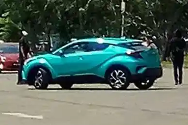 Foto - SPY SHOT: Toyota C-HR Sedang Loading GIIAS 2017