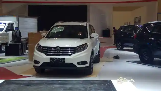 Foto - DFSK Terlihat Bawa SUV Baru, Mobil Tiongkok Siap Bertambah