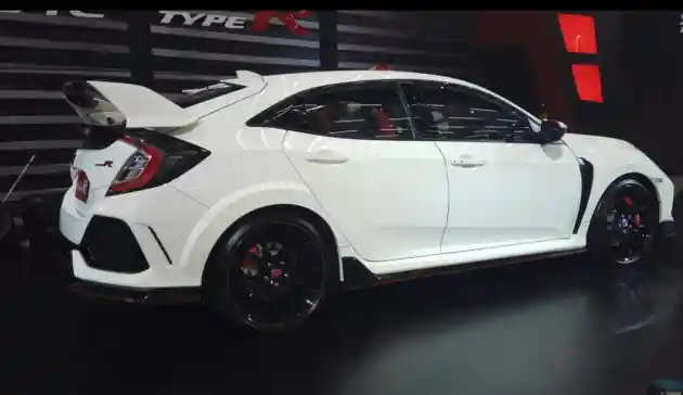 Foto - Honda Jual Wing Spoiler Civic Type R Secara Terpisah, RP 28 Jutaan Saja