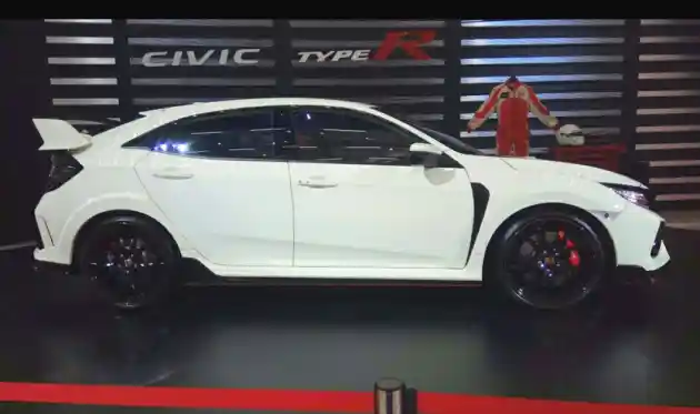 Foto - Honda Jual Wing Spoiler Civic Type R Secara Terpisah, RP 28 Jutaan Saja