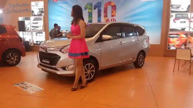 Foto - GIIAS Surabaya 2017: Semua Mobil Daihatsu Bisa Dicicil RP 1 Jutaan/Bulan