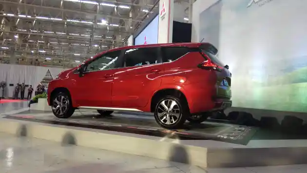 Foto - Pilih Daihatsu All New Terios atau Mitsubishi Xpander? Harga Selisih Sedikit