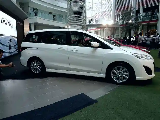 Foto - Mazda5 Cuma Berumur Singkat di Indonesia. Apa Alasannya?