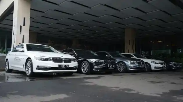 Foto - BMW Persilakan Jurnalis Uji All New Seri-5 dari Jakarta ke Surabaya