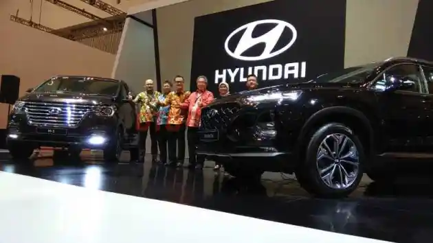 Foto - Hyundai Santa Fe Jadi Mobil Favorit di GIIAS 2018