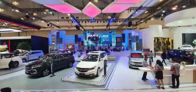 Foto - Laporan GIIAS 2019: Penjualan Wuling Makin Tinggi