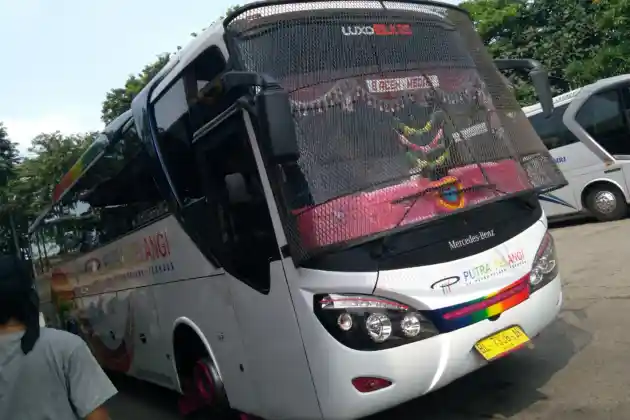 Foto - Naik Bus Jakarta-Aceh Bisa Berhari-hari di Jalanan, Berani Coba?