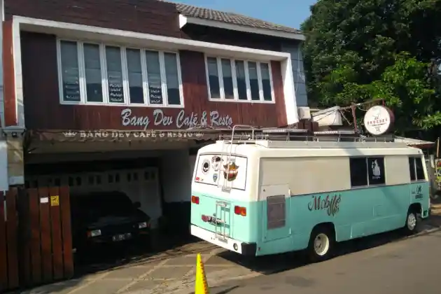 Foto - Begini Tampang Hino Rainbow AM 100 Kalau Dirombak Jadi Food Truck