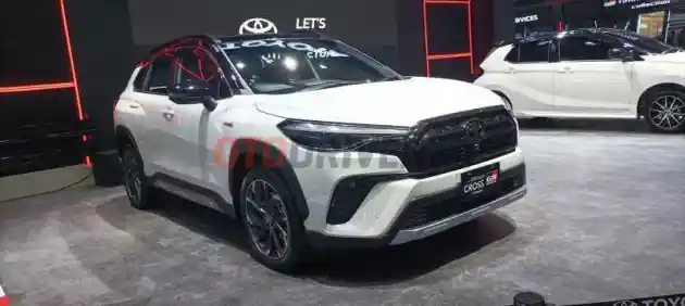 Foto - Resmi! All New Toyota Corolla Cross GR Sport Hybrid Meluncur di IIMS 2023