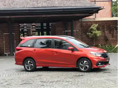 Foto - Small MPV Mitsubishi Bersiap Muncul, Honda Pamer Penjualan Mobilio