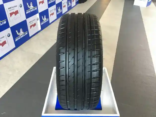 Foto - Ban Michelin Terbaru ini Bisa Buat Balapan Sekaligus Harian