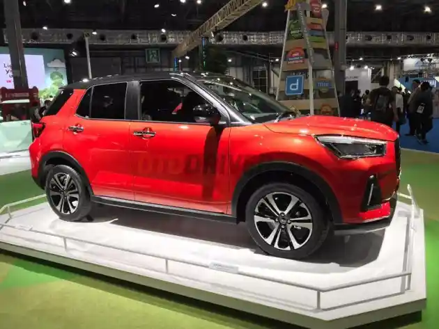 Foto - Enggan Bicara Mobil Baru, ini Fokus Daihatsu