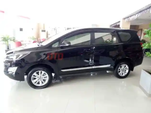 Foto - Kijang Innova Facelift Segera Meluncur? Ini Jawaban Toyota Indonesia