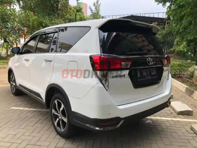 Foto - Menikmati Cicilan Rp 7 Juta Untuk Innova Diesel Tipe Tertinggi, Segini DP Yang Harus Disetorkan