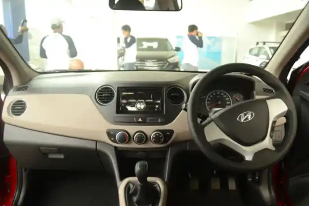 Foto - Komparasi Spek Toyota Agya VS Hyundai Grand New i10