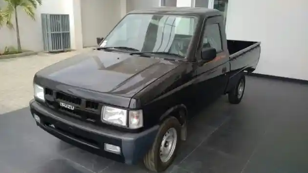 Foto - Isuzu Panther Pikap, Masih Layak Diandalkan?