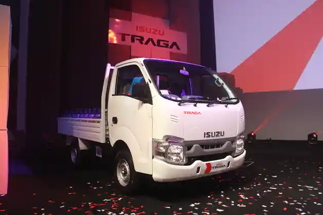 Foto - Daftar Harga ISUZU Terbaru (Juli 2018)