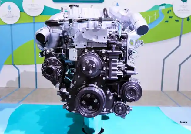 Foto - Ini Barisan Bintang Isuzu Di JMS 2025