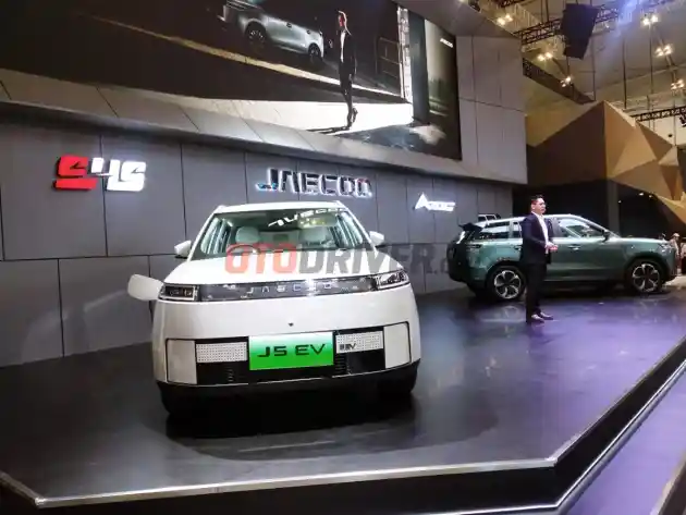 Foto - Sadis, Jaecoo J5 EV Obrak-Abrik Segmen EV Harga Rp200 Jutaan