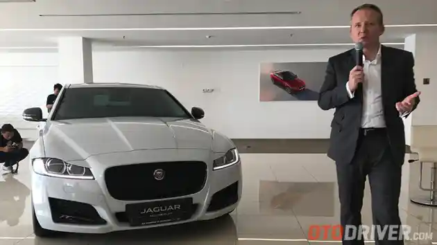 Foto - GALERI: Jaguar New XF 2.0 Black Jack (21 FOTO)