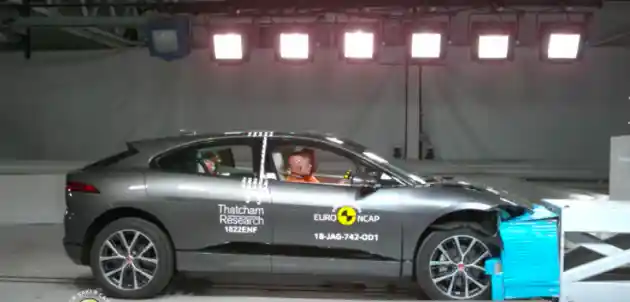 Foto - VIDEO: Crash Test Jaguar I-PACE (Euro NCAP)