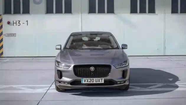 Foto - Diam-Diam Jaguar Perkenalkan SUV Termurah Mereka, Ini Detailnya