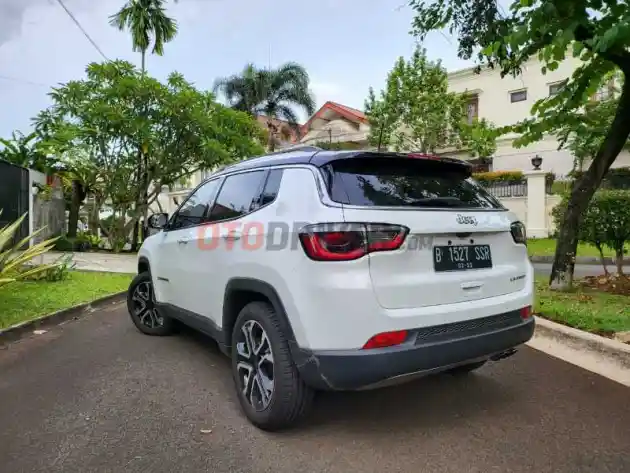 Foto - FIRST DRIVE: Jeep Compass Limited 2021