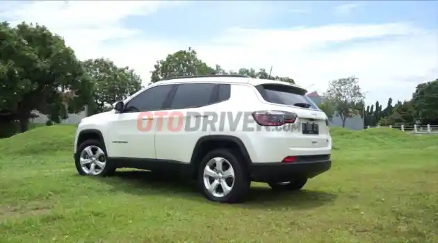 Foto - FIRST DRIVE: Jeep Compass Longitude 2019