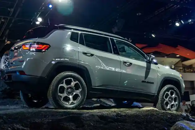 Foto - Jeep Compass Terbaru Dijual Kompetitif, Bisa Bersaing Dengan BMW X3