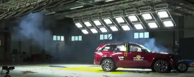 Foto - VIDEO: Crash Test Jeep Grand Cherokee (Euro NCAP)