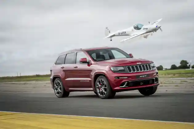 Foto - Puluhan Ribu Jeep Grand Cherokee Terkena Recall, Apa Masalahnya?