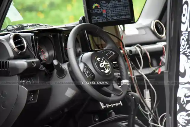 Foto - Suzuki Jimny 5 Pintu Handalkan Mesin Turbo Plus Mild Hybrid