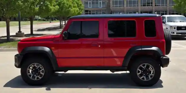 Foto - Wow…Suzuki Jimny 5 Door Bekas Dibanderol Rp 900 Jutaan Di Amerika