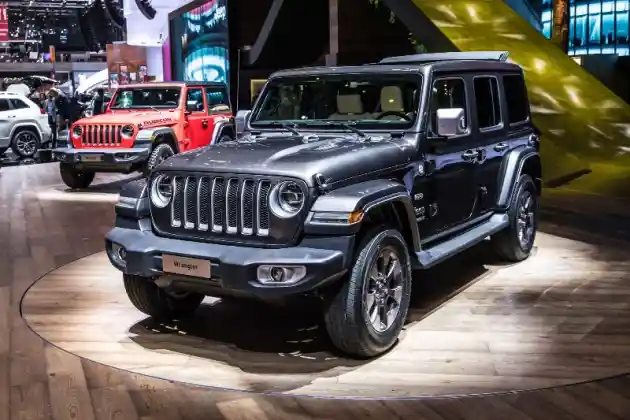 Foto - Jeep JL Wrangler di Indonesia Sama Dengan Yang Dijajakan Di Amerika?