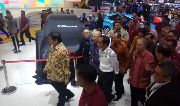 Foto - Jokowi: Saya Baru Pertama Kali Hadir di GIIAS