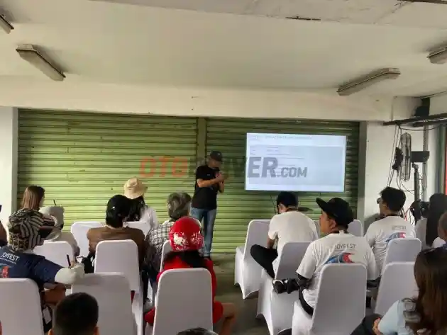 Foto - Intip Keseruan Joyfest BMW Astra Driving Experience di Sirkuit Sentul Jawa Barat