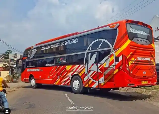 Foto - Ada Yang Beda Pada Sleeper Bus Buat Trayek Sulawesi Ini