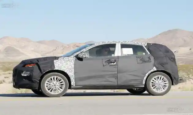 Foto - SPY SHOT: Kia Crossover Penantang Honda BR-V dan Chevrolet Trax