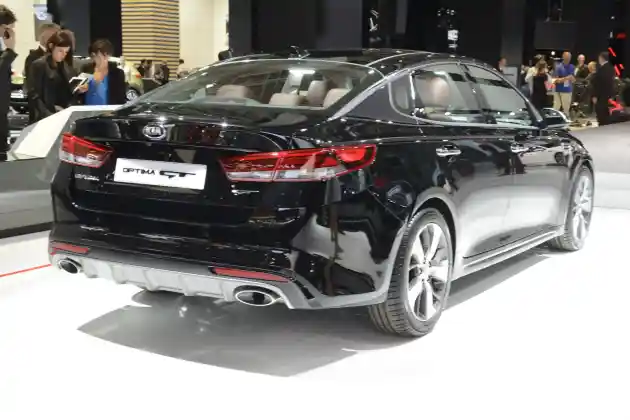 Foto - IAA 2015: KIA Optima Kini Bertenaga 245 dk