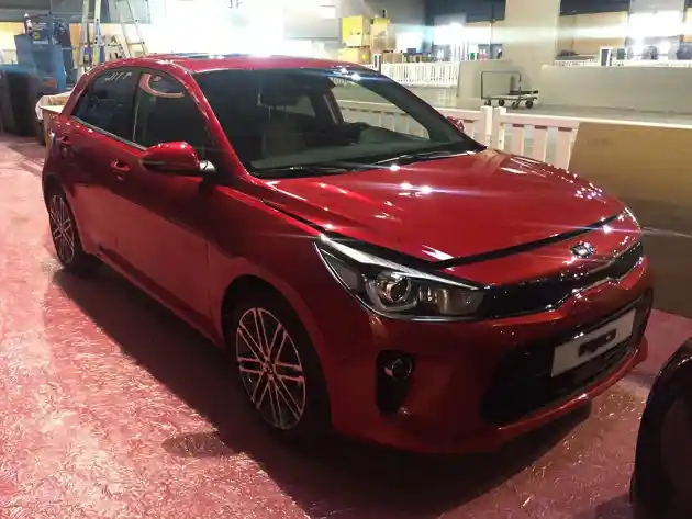 Foto - Kia Rio 2017 Debut Di Indonesia April Ini