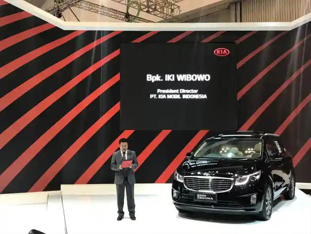 Foto - Hatchback Ber-sunroof Termurah Ini Paling Laris di Booth Kia