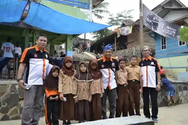 Foto - Indonesia APV Club Kunjungi Baduy