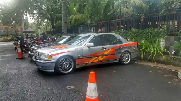 Foto - Mercedes-Benz W202 Club Indonesia Gelar Manohara di Ancol