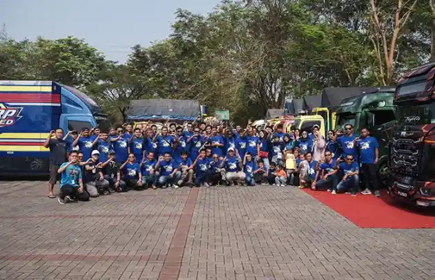 Foto - GIIAS 2024: Komunitas Canter Bawa Truk 1 Miliaran